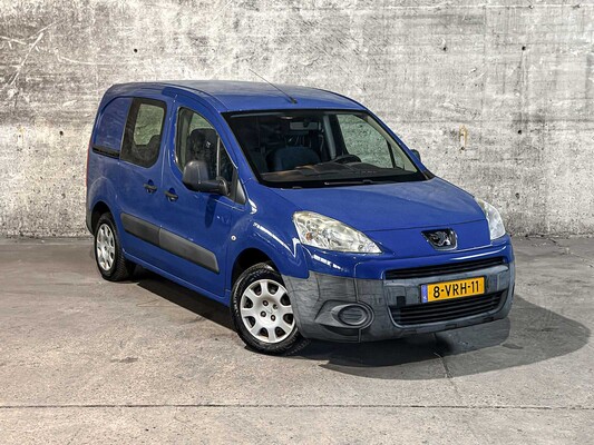 Peugeot Partner 122 1.6 HDI L1XT Profit + 90hp 2011 (Original-NL + 1st owner) 3-person, 8-VRH-11