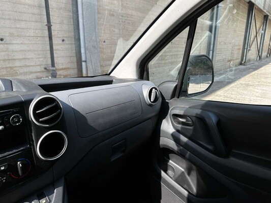 Peugeot Partner 122 1.6 HDI L1XT Profit + 90pk 2011 (Origineel-NL + 1e eigenaar) 3-persoons, 8-VRH-11