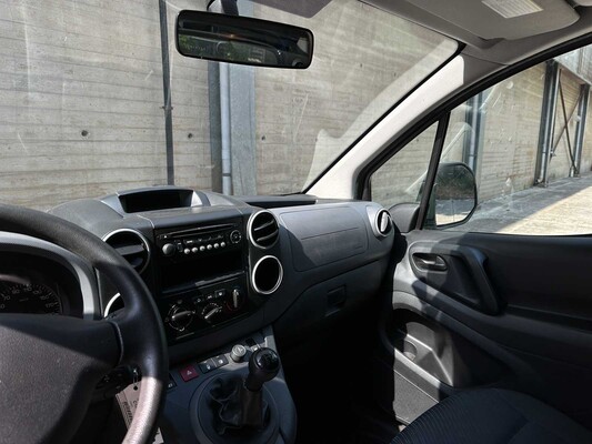 Peugeot Partner 122 1.6 HDI L1XT Profit + 90pk 2011 (Origineel-NL + 1e eigenaar) 3-persoons, 8-VRH-11