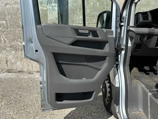 Volkswagen Crafter 50 2.0 TDI L4 DLDC Highline Dubbelcabine 177pk 2019 (Origineel-NL) Automaat, V-120-VL