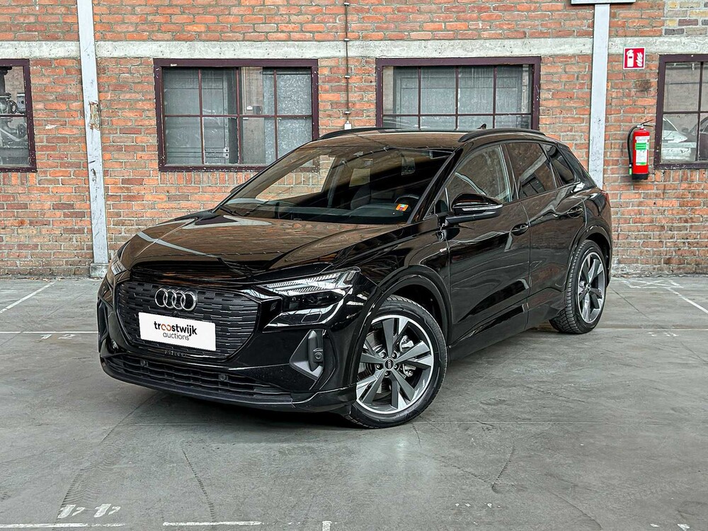 Audi Q4 e-tron 50 quattro Launch Edition S Competition 77 kWh 299pk 2022 (Origineel-NL + 1e eigenaar), P-122-GB 