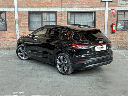 Audi Q4 e-tron 50 quattro Launch Edition S Competition 77 kWh 299pk 2022 (Origineel-NL + 1e eigenaar), P-122-GB 