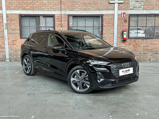 Audi Q4 e-tron 50 quattro Launch Edition S Competition 77 kWh 299pk 2022 (Origineel-NL + 1e eigenaar), P-122-GB 