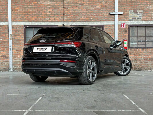 Audi Q4 e-tron 50 quattro Launch Edition S Competition 77 kWh 299pk 2022 (Origineel-NL + 1e eigenaar), P-122-GB 