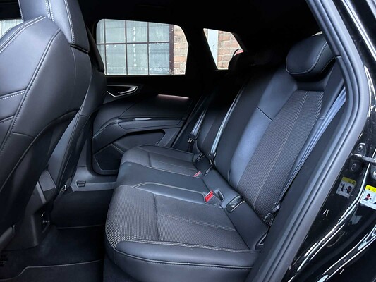 Audi Q4 e-tron 50 quattro Launch Edition S Competition 77 kWh 299pk 2022 (Origineel-NL + 1e eigenaar), P-122-GB 