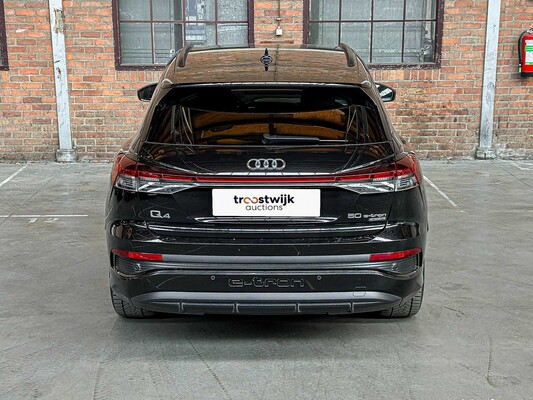 Audi Q4 e-tron 50 quattro Launch Edition S Competition 77 kWh 299pk 2022 (Origineel-NL + 1e eigenaar), P-122-GB 