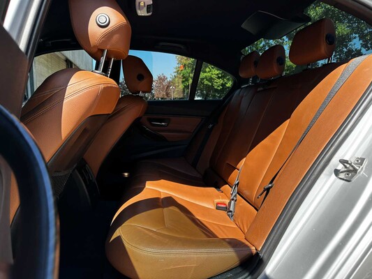 BMW 320d EfficientDynamics Edition High Executive 163pk 2014 (Origineel-NL) 3-serie, 4-XDD-34