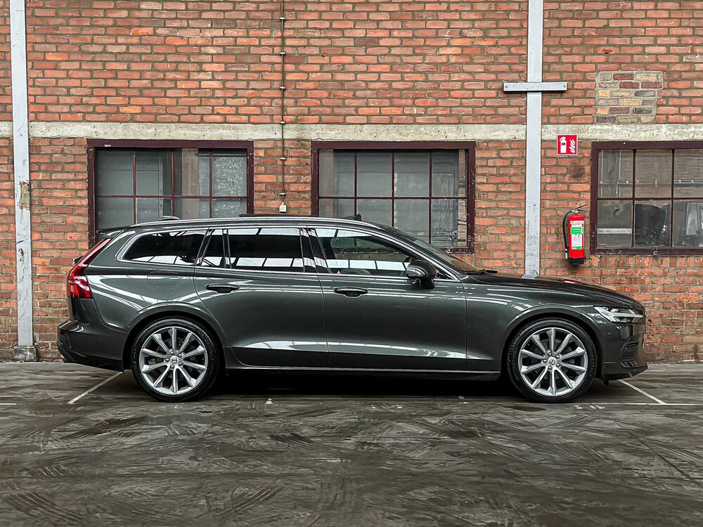Volvo V60 2.0 T4 Momentum Proline 188pk 2019 (Original-NL), ZP-740-L