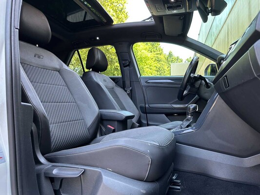 Volkswagen T-Roc 1.5 TSI Sport Business R 148pk 2019, L-422-GX