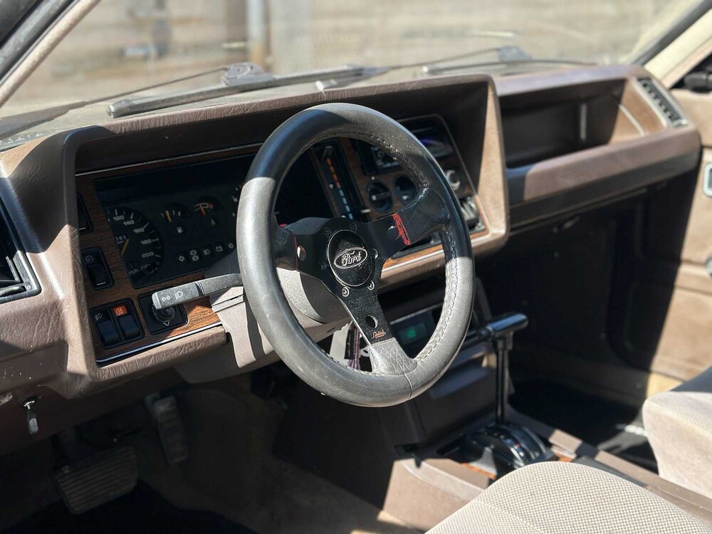 Ford Granada 2.8 GL 160pk 1983 (Origineel-NL), V-101-TR