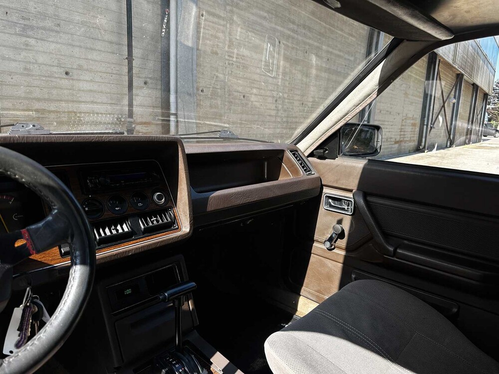 Ford Granada 2.8 GL 160pk 1983 (Origineel-NL), V-101-TR
