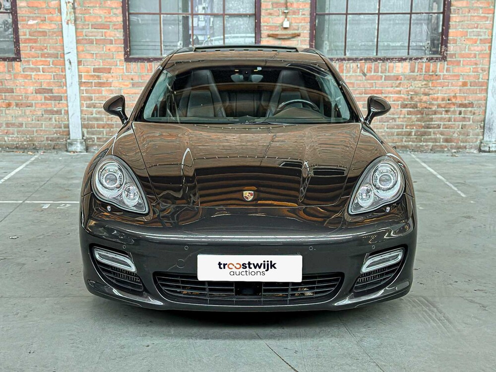 Porsche Panamera Turbo 4.8 V8 500pk 2009 Sport-Chrono, N-110-LT Youngtimer