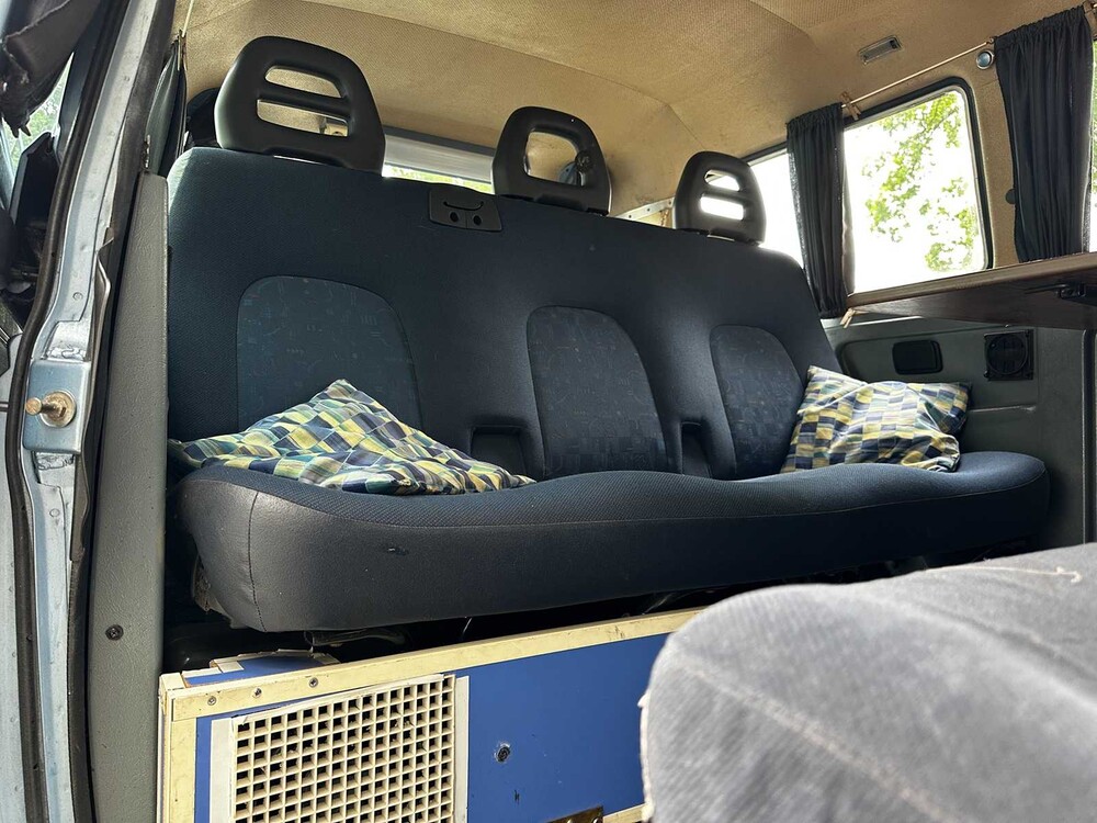 Volkswagen CARAVELLE (2.0L Motor Golf GTI) 7-Persoons 1986 Camper, 61-HRD-9
