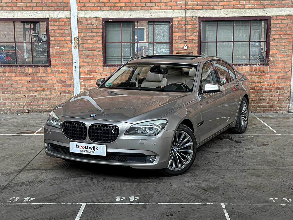 BMW 750i ActiveHybrid 4.4 V8 407pk 2010 7-serie, 02-PGJ-7 Youngtimer