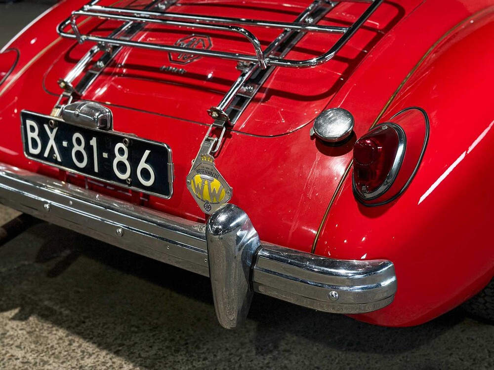 MG MGA Cabriolet 1957, BX-81-86