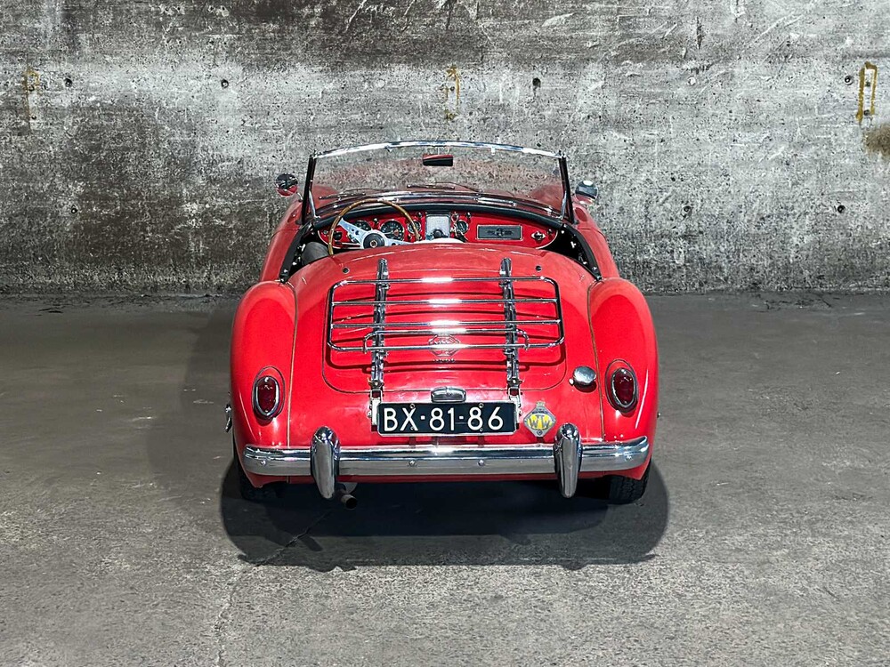 MG MGA Cabriolet 1957, BX-81-86