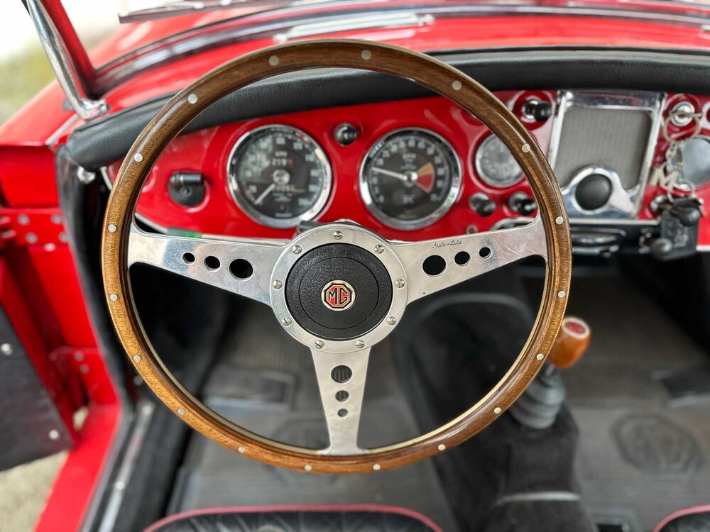 MG MGA Cabriolet 1957, BX-81-86