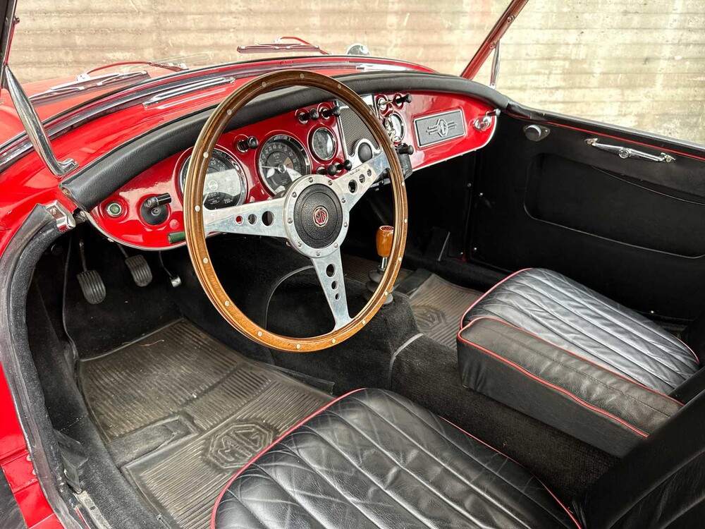 MG MGA Cabriolet 1957, BX-81-86