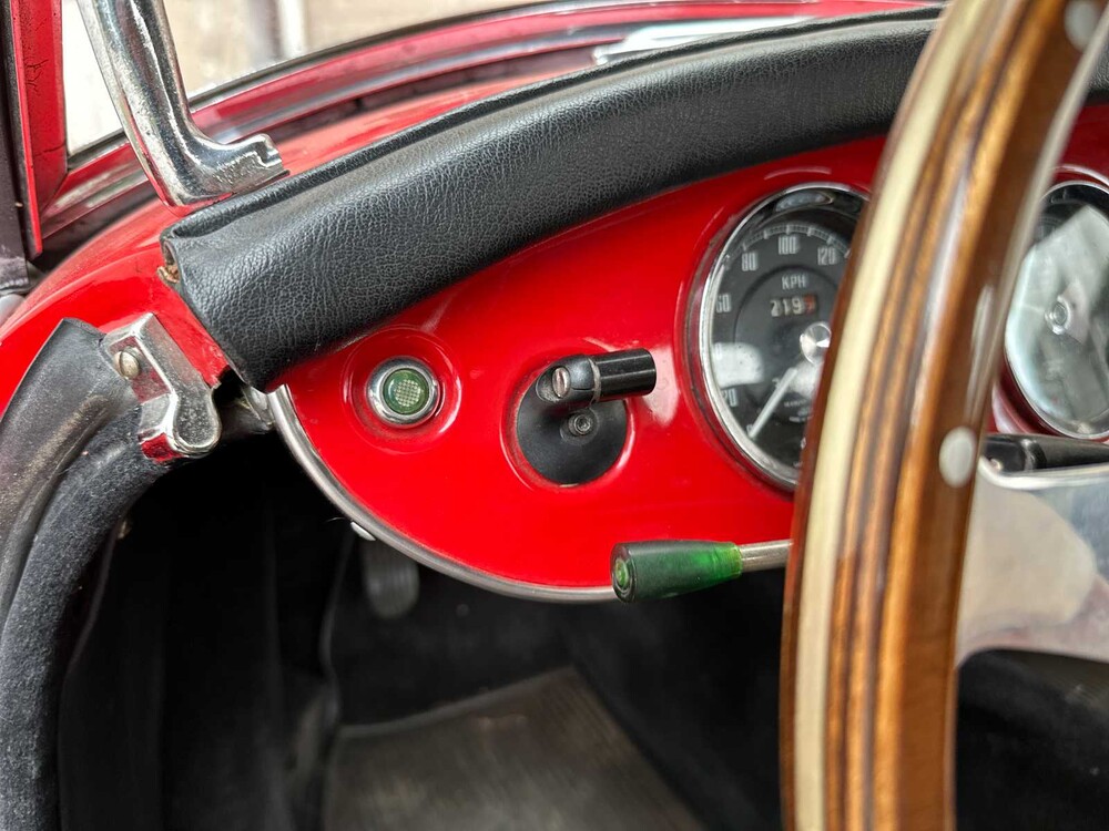 MG MGA Cabriolet 1957, BX-81-86
