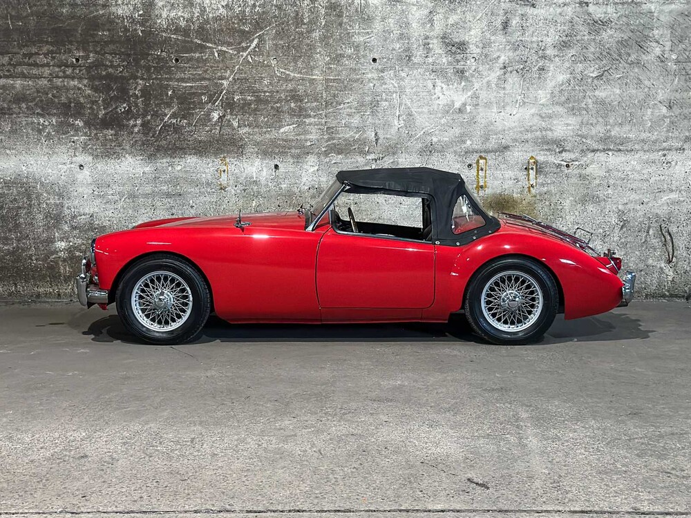 MG MGA Cabriolet 1957, BX-81-86