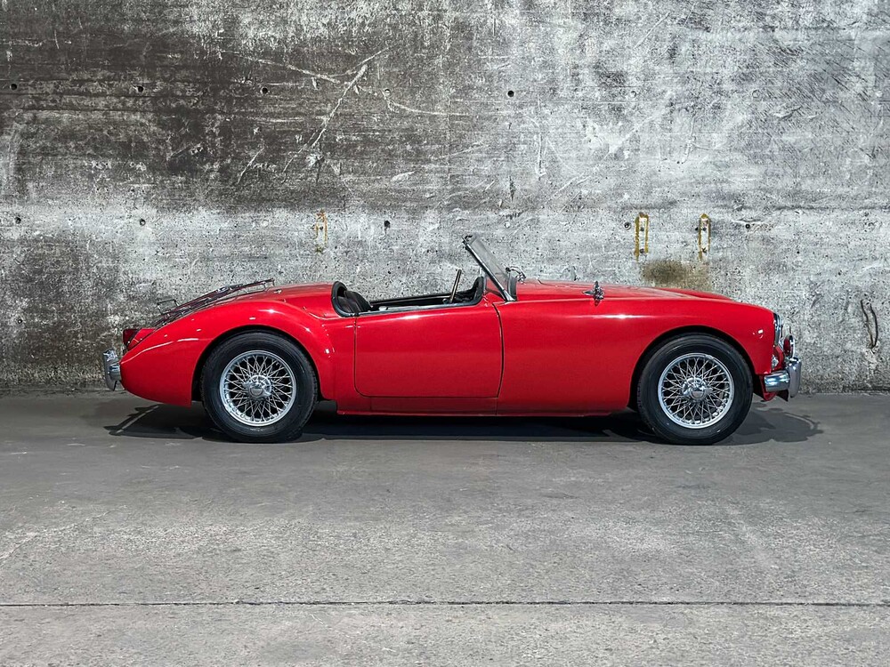 MG MGA Cabriolet 1957, BX-81-86
