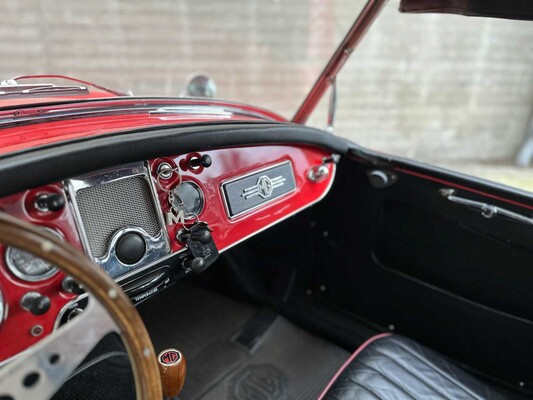 MG MGA Cabriolet 1957, BX-81-86