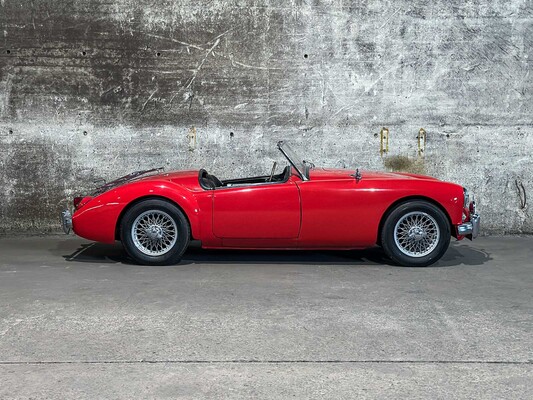 MG MGA Cabriolet 1957, BX-81-86