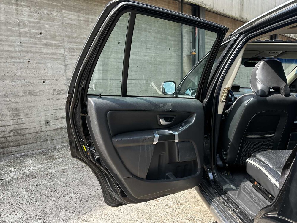 Volvo XC90 4.4 V8 Momentum 315pk 2007 (7-persoons), X-130-FL Youngtimer