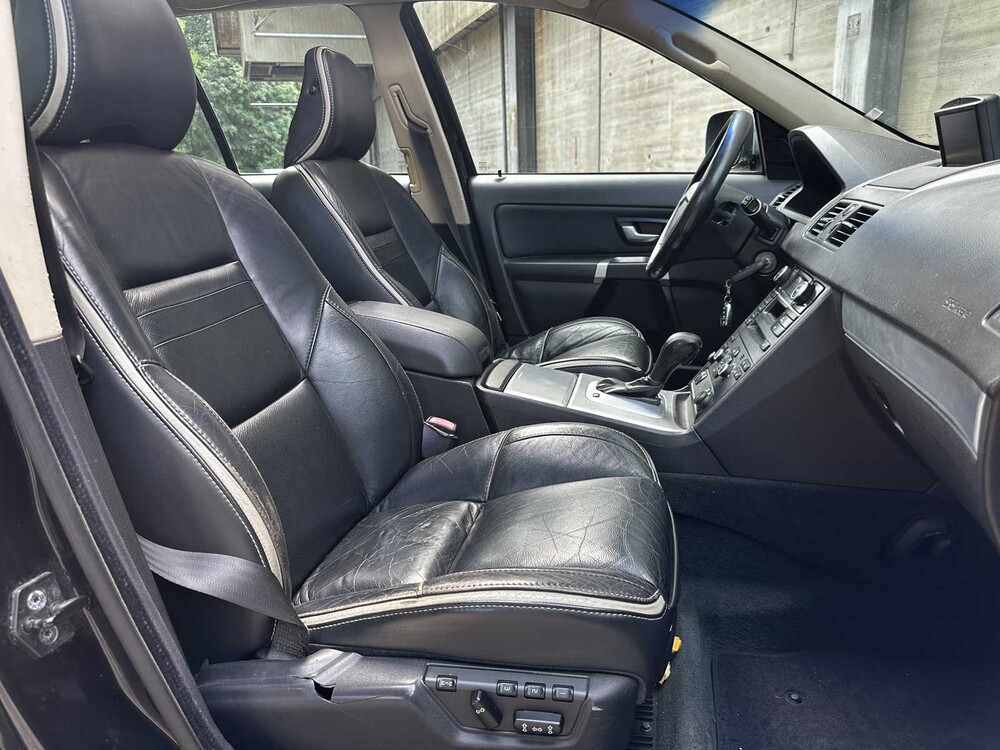 Volvo XC90 4.4 V8 Momentum 315pk 2007 (7-persoons), X-130-FL Youngtimer