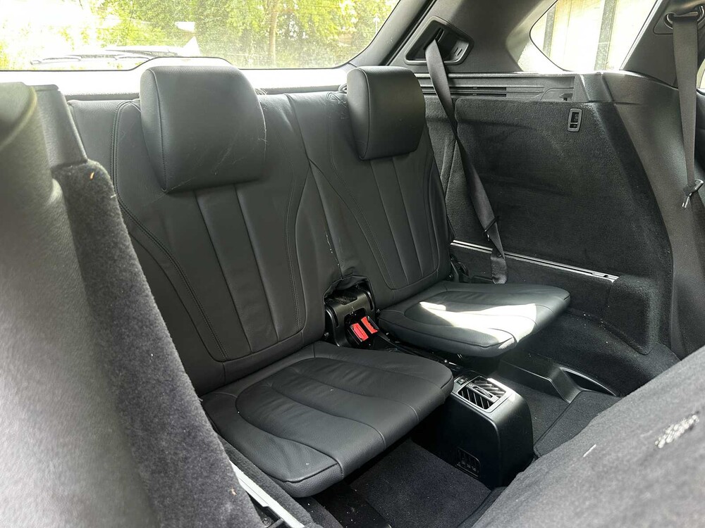 Volvo XC90 4.4 V8 Momentum 315pk 2007 (7-persoons), X-130-FL Youngtimer