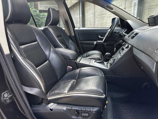 Volvo XC90 4.4 V8 Momentum 315pk 2007 (7-persoons), X-130-FL Youngtimer