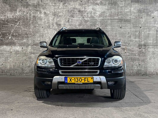 Volvo XC90 4.4 V8 Momentum 315pk 2007 (7-persoons), X-130-FL Youngtimer