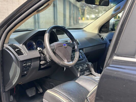 Volvo XC90 4.4 V8 Momentum 315pk 2007 (7-persoons), X-130-FL Youngtimer