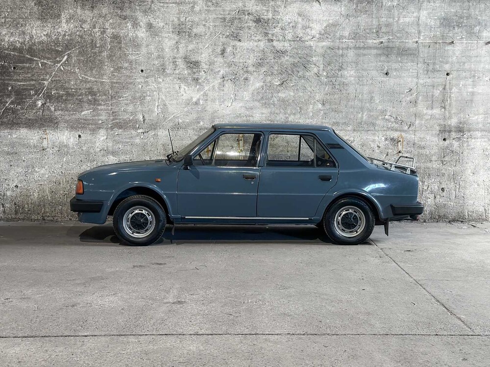 Skoda - 120 - L - Personenauto