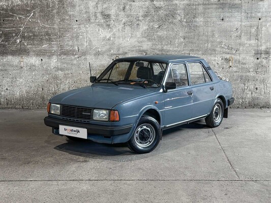 Skoda - 120 - L - Personenauto