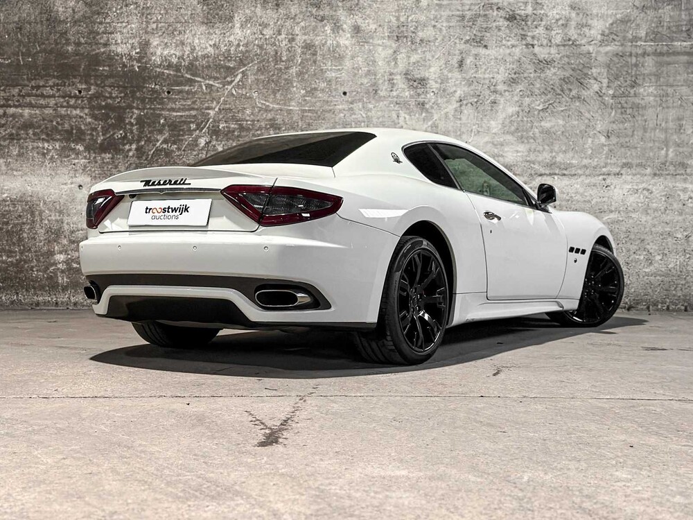 Maserati Granturismo S 4.7 V8 440pk MC Shift 440pk 2009