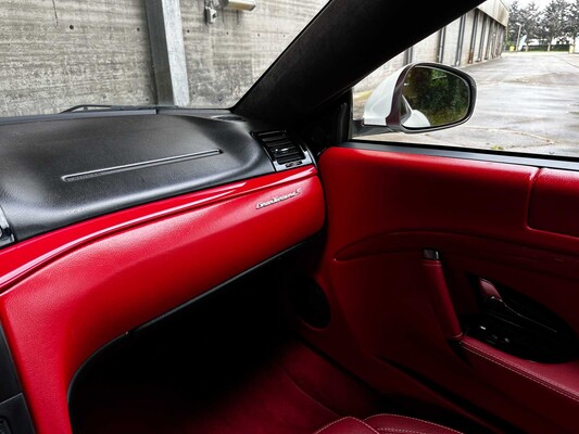 Maserati Granturismo S 4.7 V8 440pk MC Shift 440pk 2009