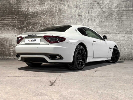 Maserati Granturismo S 4.7 V8 440pk MC Shift 440pk 2009