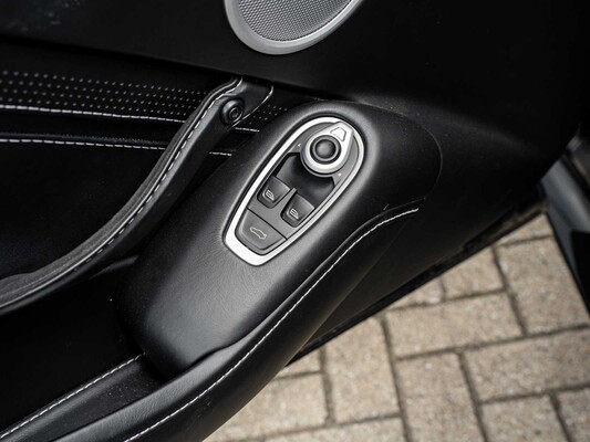 Aston Martin Vantage 4.0 V8 510pk 2021, X-777-DL