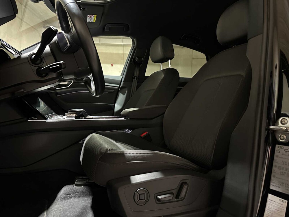 Audi e-tron Sportback 55 Quattro Business Edition 95 kWh 408pk 2020 (Origineel-NL + 1e Eigenaar), K-601-GZ