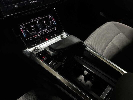 Audi e-tron Sportback 55 Quattro Business Edition 95 kWh 408pk 2020 (Origineel-NL + 1e Eigenaar), K-601-GZ