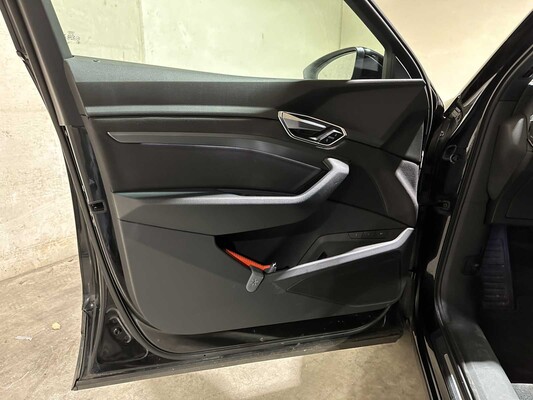 Audi e-tron Sportback 55 Quattro Business Edition 95 kWh 408pk 2020 (Origineel-NL + 1e Eigenaar), K-601-GZ