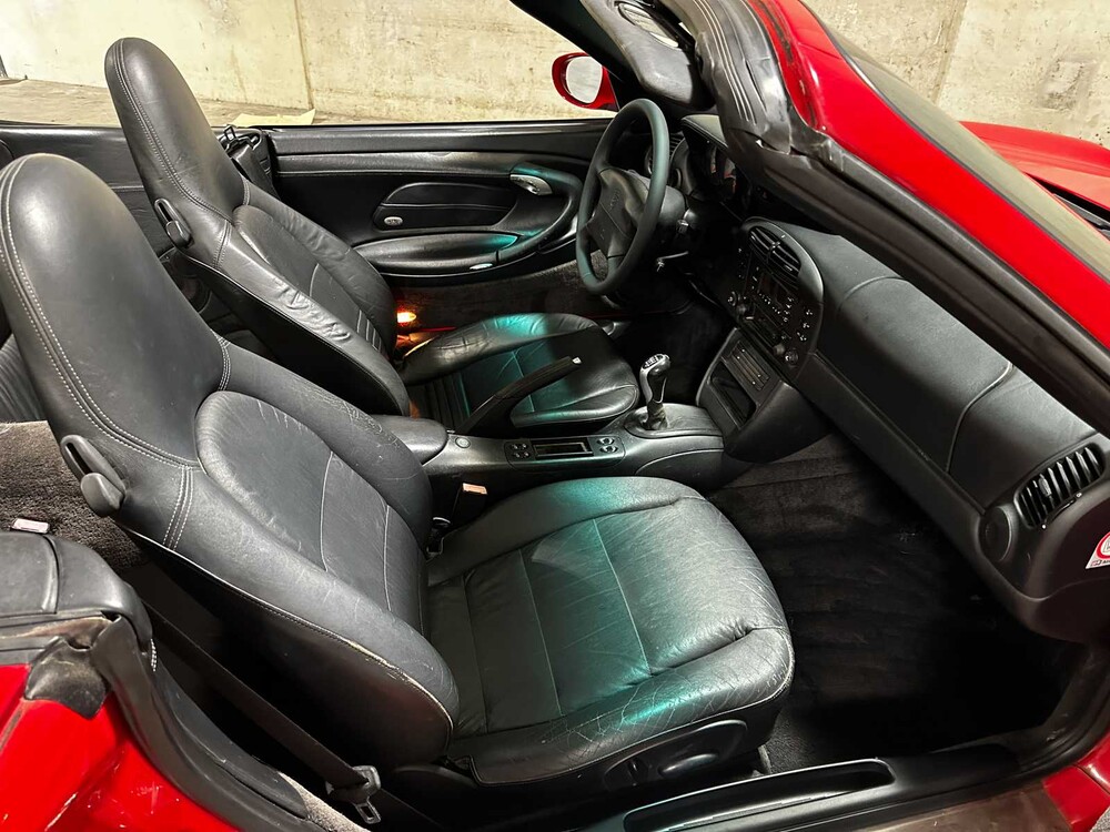 Porsche 911 Cabriolet Carrera 4 996 3.4 300pk 2000 Youngtimer
