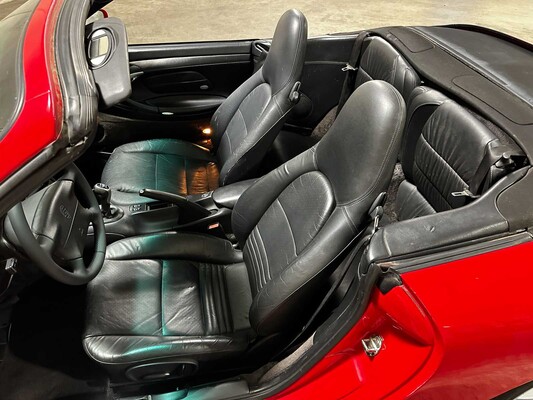 Porsche 911 Cabriolet Carrera 4 996 3.4 300pk 2000 Youngtimer