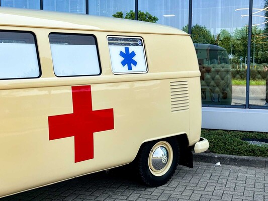 Volkswagen T1 Ambulance Transporter 1500-27 1965, BE-02-41