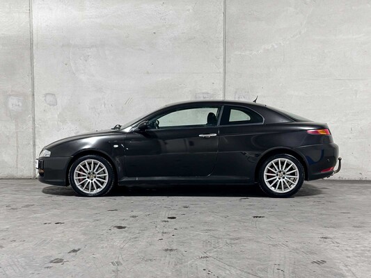 Alfa Romeo GT 3.2 V6 Distinctive 239pk 2004 Youngtimer