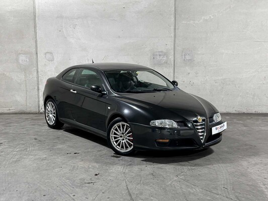 Alfa Romeo GT 3.2 V6 Distinctive 239pk 2004 Youngtimer