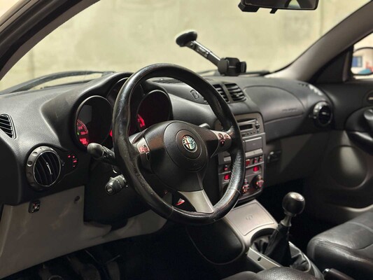 Alfa Romeo GT 3.2 V6 Distinctive 239pk 2004 Youngtimer