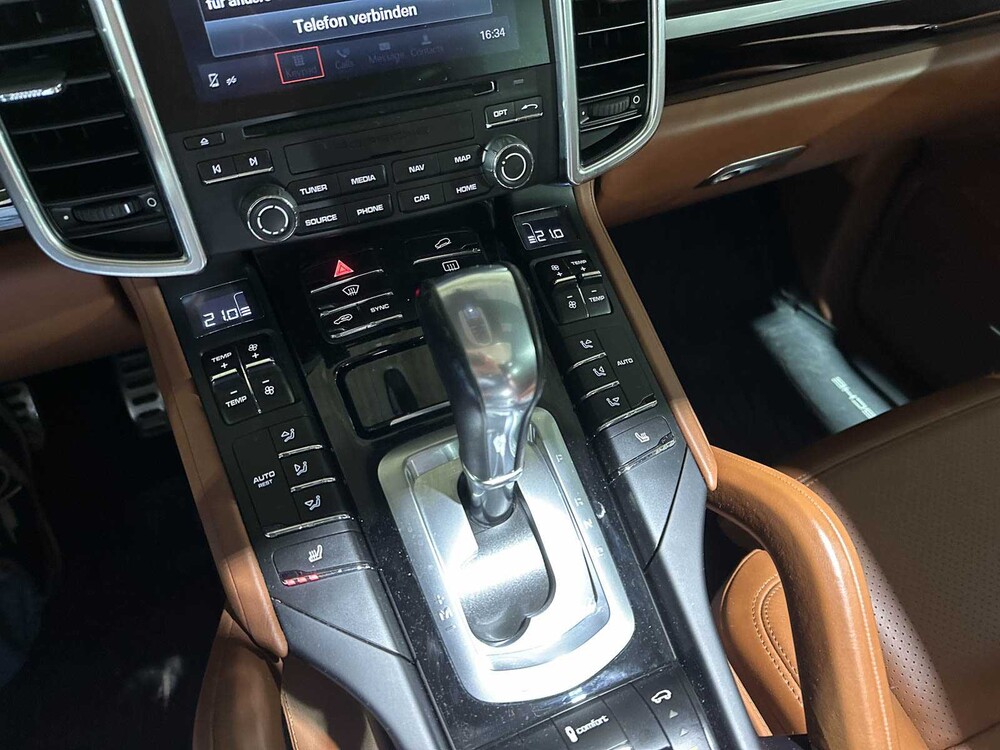 Porsche Cayenne Turbo 4.8 V8 520pk 2017 Sport-Chrono