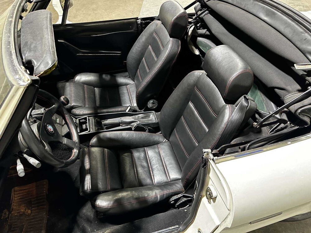 Alfa Romeo Spider S3 116pk 1988